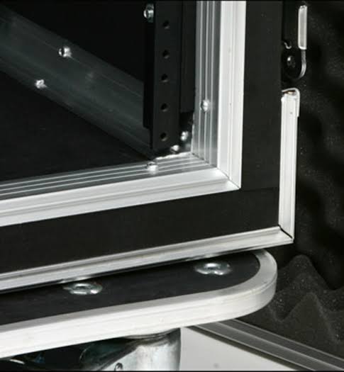 12 Space ATA Shock Mount Effects Rack Case with Casters D986