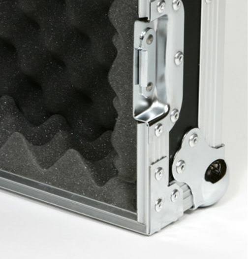 12 Space ATA Shock Mount Effects Rack Case with Casters D986