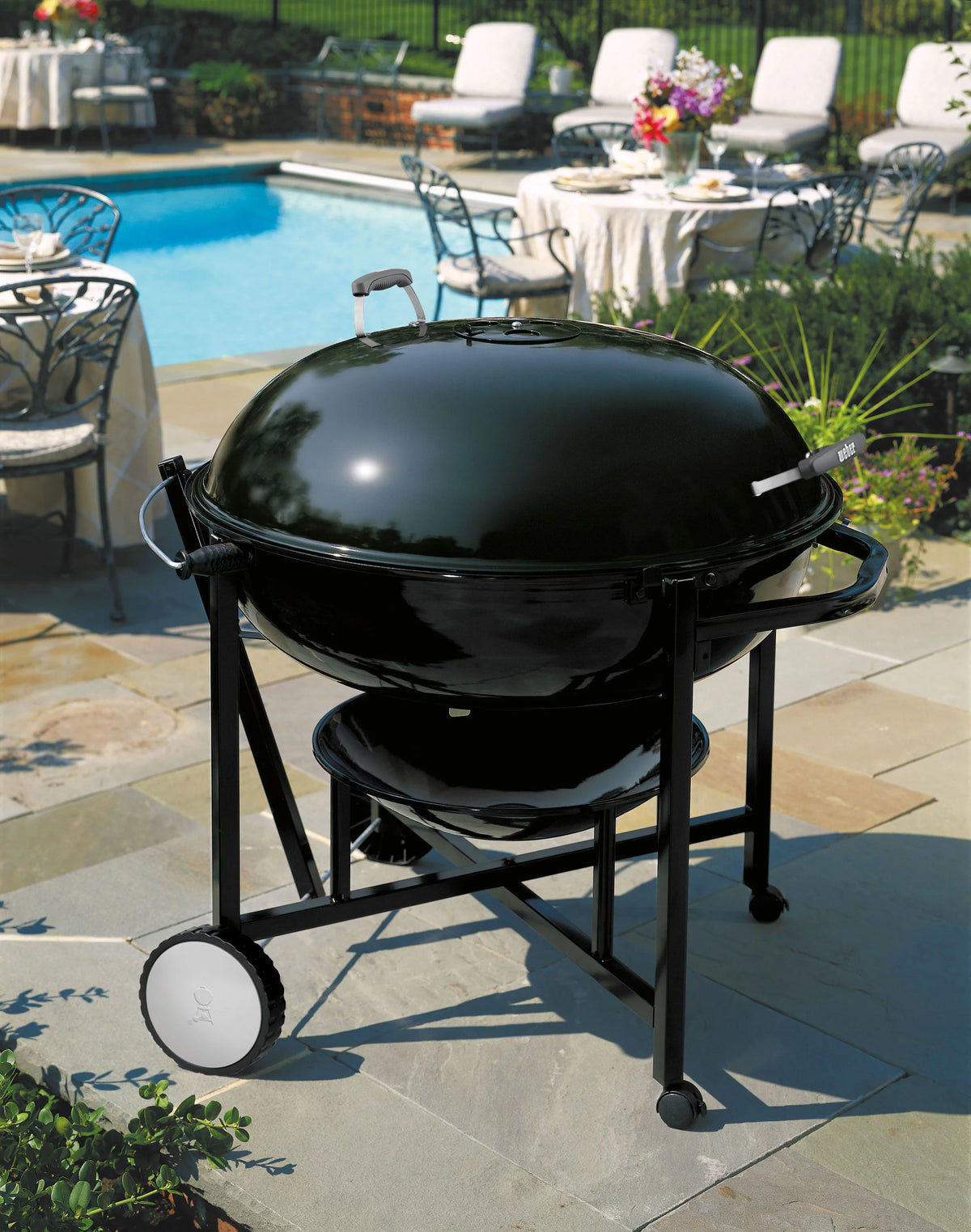 37'' Charcoal Grill Q2207