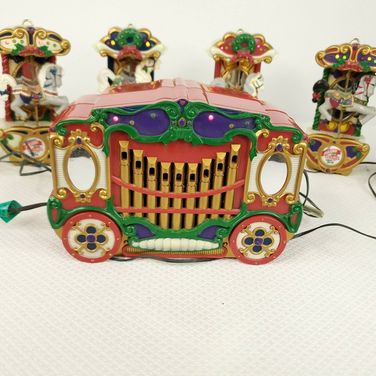Holiday Carousel Music Mechanical 21 Carols Circus Wagon Display H9753